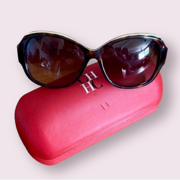 Carolina Herrera Accessories - Carolina Herrera Oversized Sunglasses She539 in Tortoise with White Trim